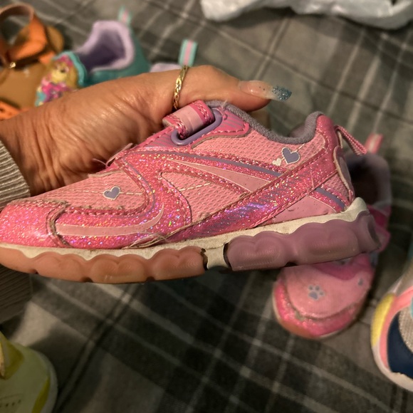 Girls Infant/Toddler shoes. Size 7 - Picture 2 of 4
